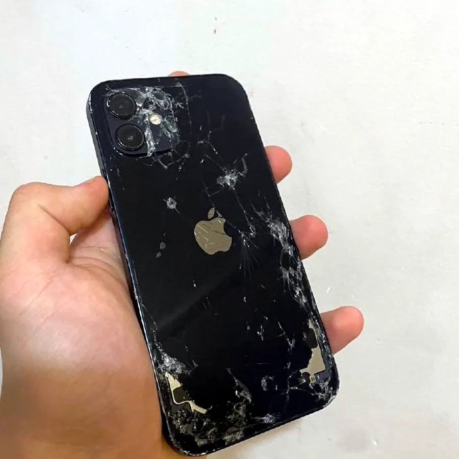 iPhone 12, 64 GB, аккумулятор 77%