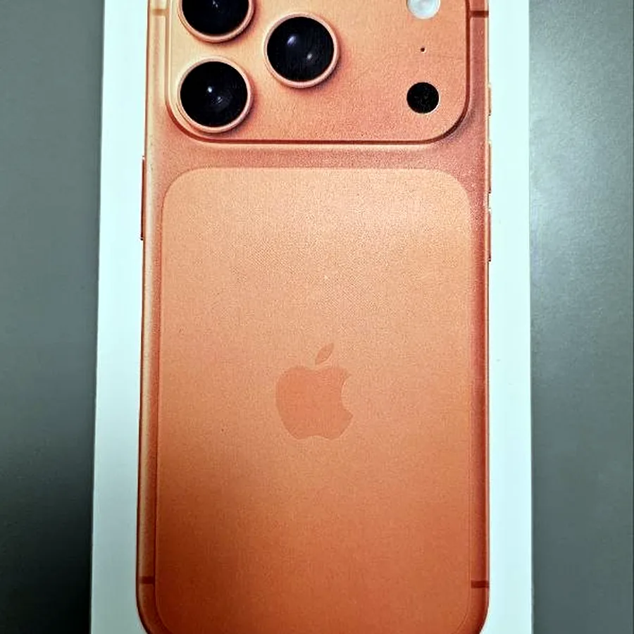 iPhone 17 Pro 512GB Space Orange, новый