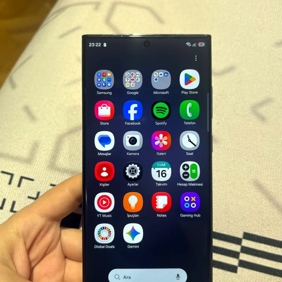 Samsung Galaxy S23 Ultra, хорошее состояние