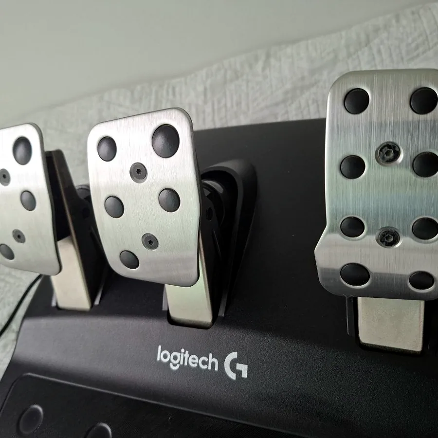 Игровой руль Logitech G920 Driving Force