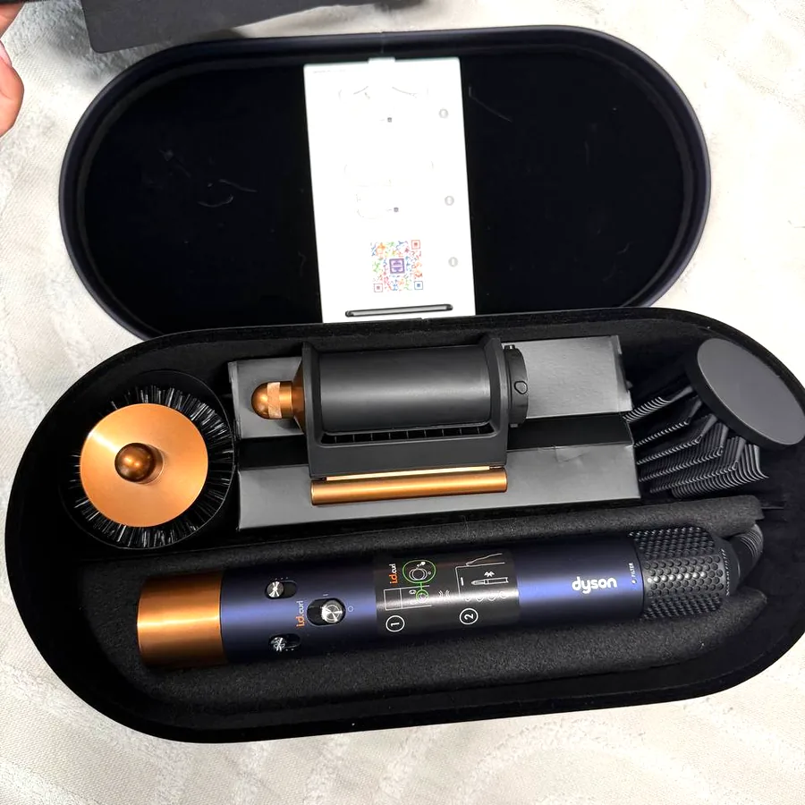 Dyson новый, не использовался, международная гарантия