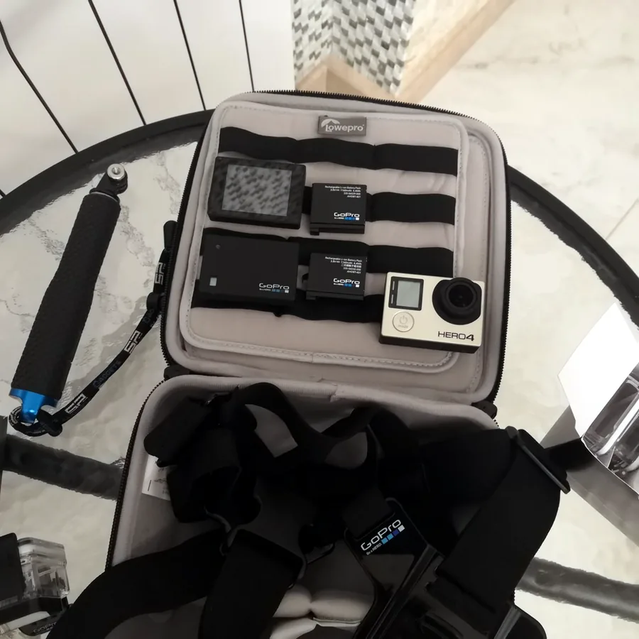GoPro Hero 4 Silver с аксессуарами