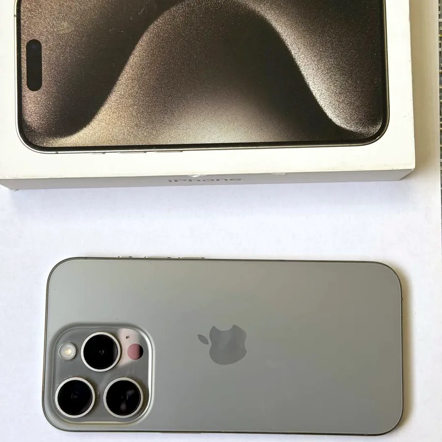 iPhone 15 Pro 256 GB, идеальное состояние