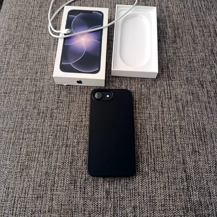 iPhone 17E 256 GB, E-SIM, новый