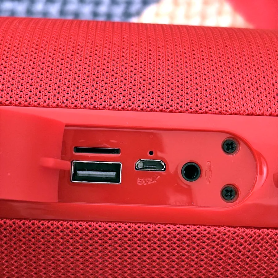 Портативная Bluetooth-колонка Walker WSP-140