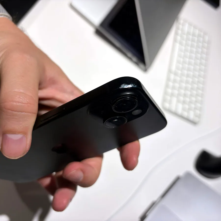 iPhone 15, 128 GB, аккумулятор 84%