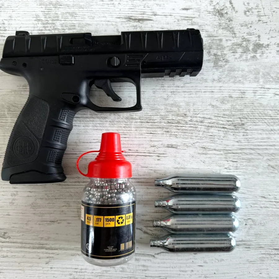 Пневматический пистолет Beretta APX, 4.5 мм