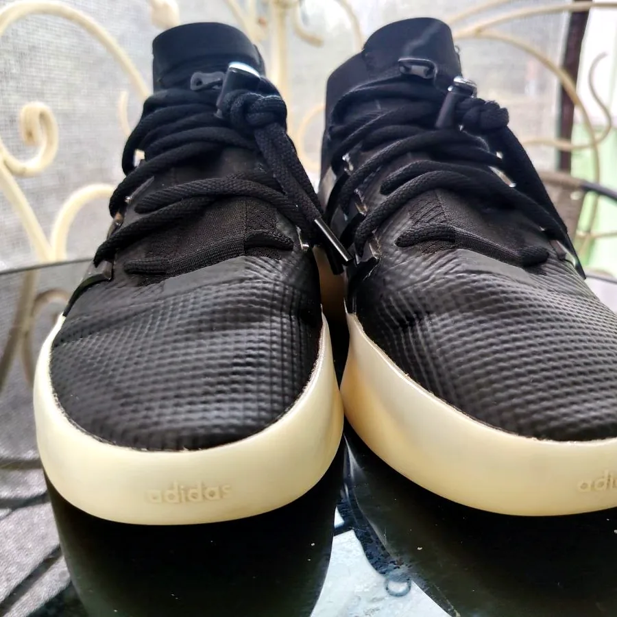 Кроссовки Adidas Fear of God, размер 42.5