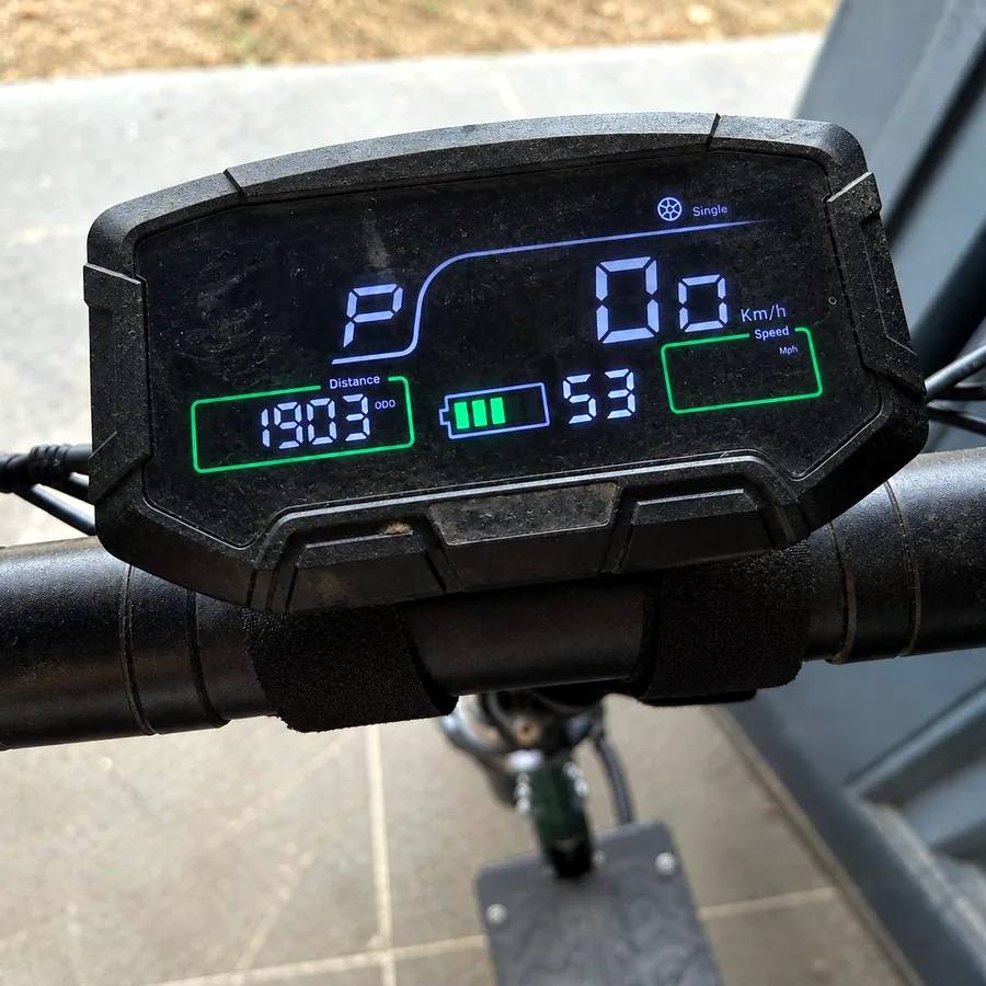 Электросамокат Onvo 13X Plus, пробег 1900 км