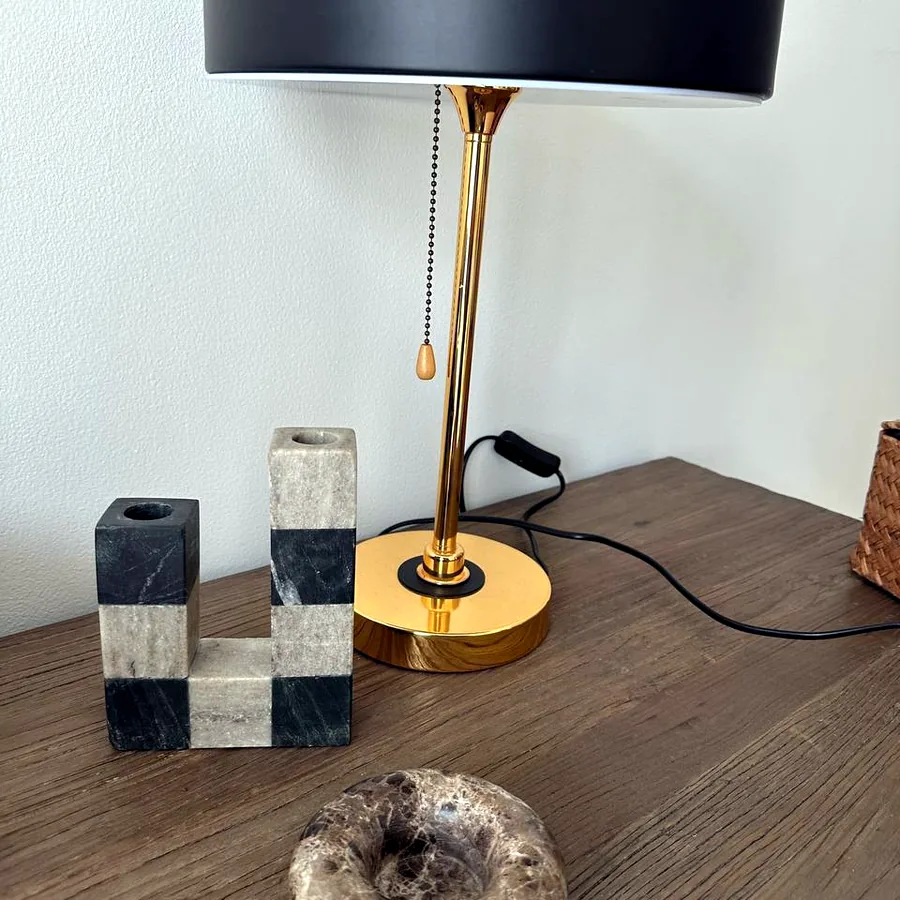 П-образный подсвечник H&M Home, мрамор