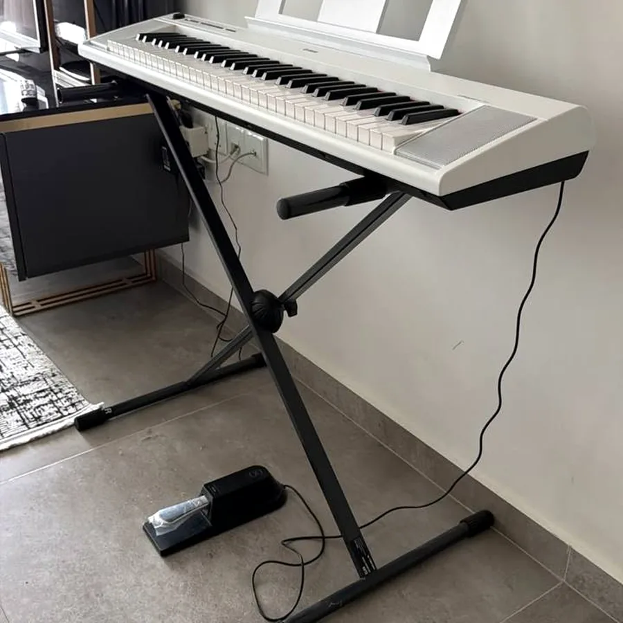 Цифровое пианино Yamaha, практически новое
