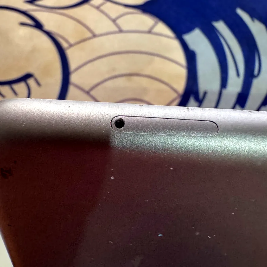 iPad Air 1-го поколения, 32 ГБ, Wi-Fi + Cellular