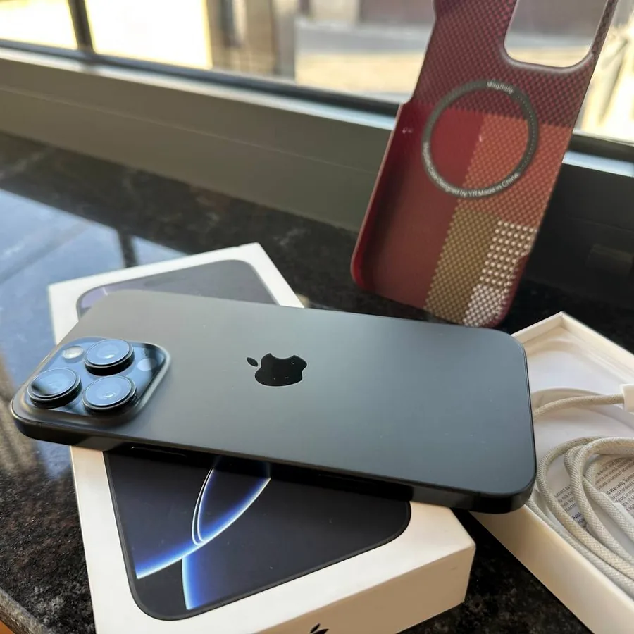 iPhone 16 Pro Max 256 GB, Black Titanium
