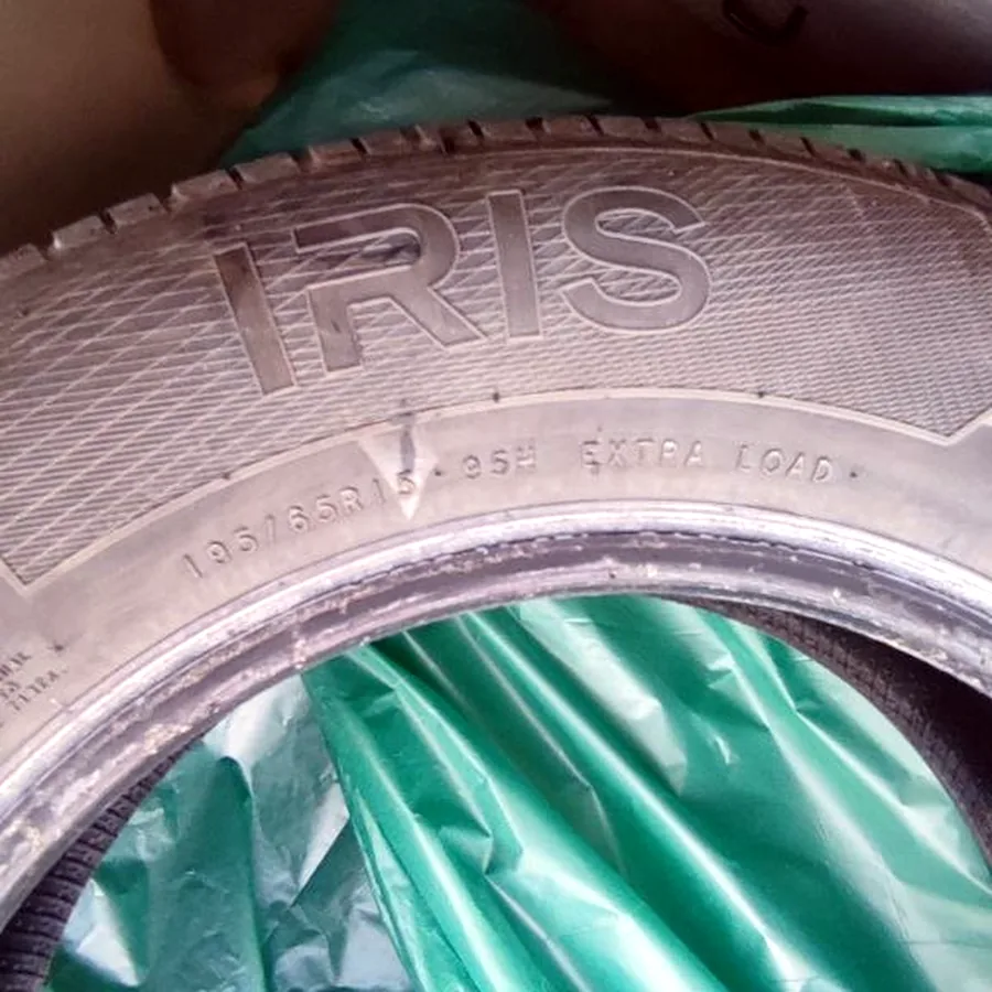 Шины IRIS 195/65 R15, протектор 60%