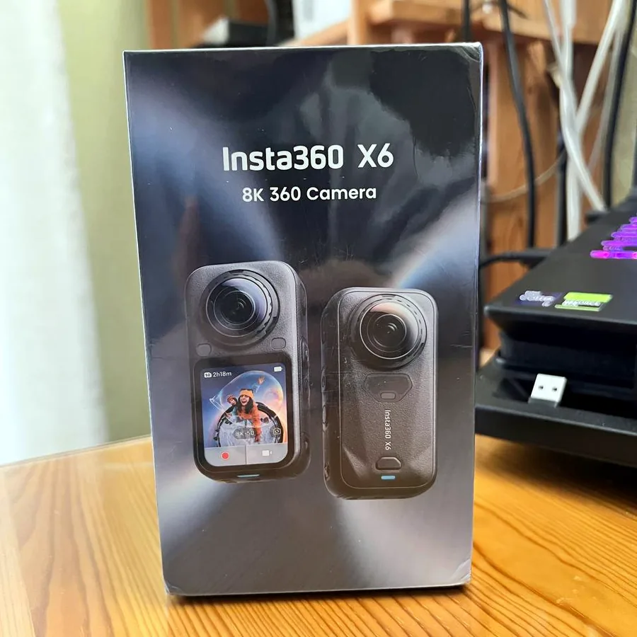 Insta360 X6 Standard Bundle, новая