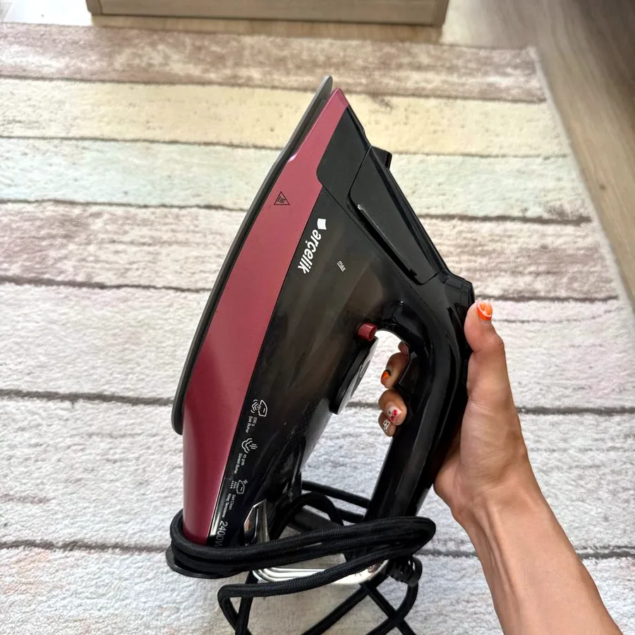 Утюг 2400W, идеальное состояние