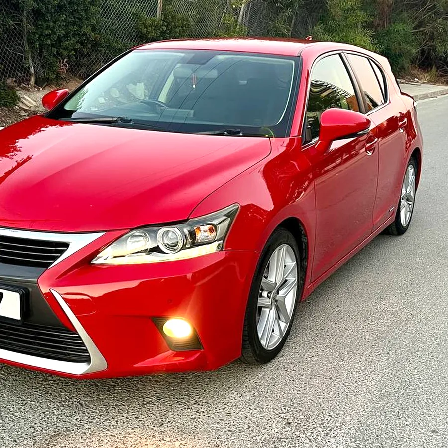 Lexus CT200h hybrid 2014, пробег 103 000 миль
