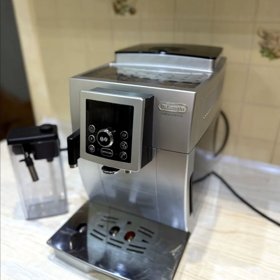 Кофемашина Delonghi, идеальное состояние