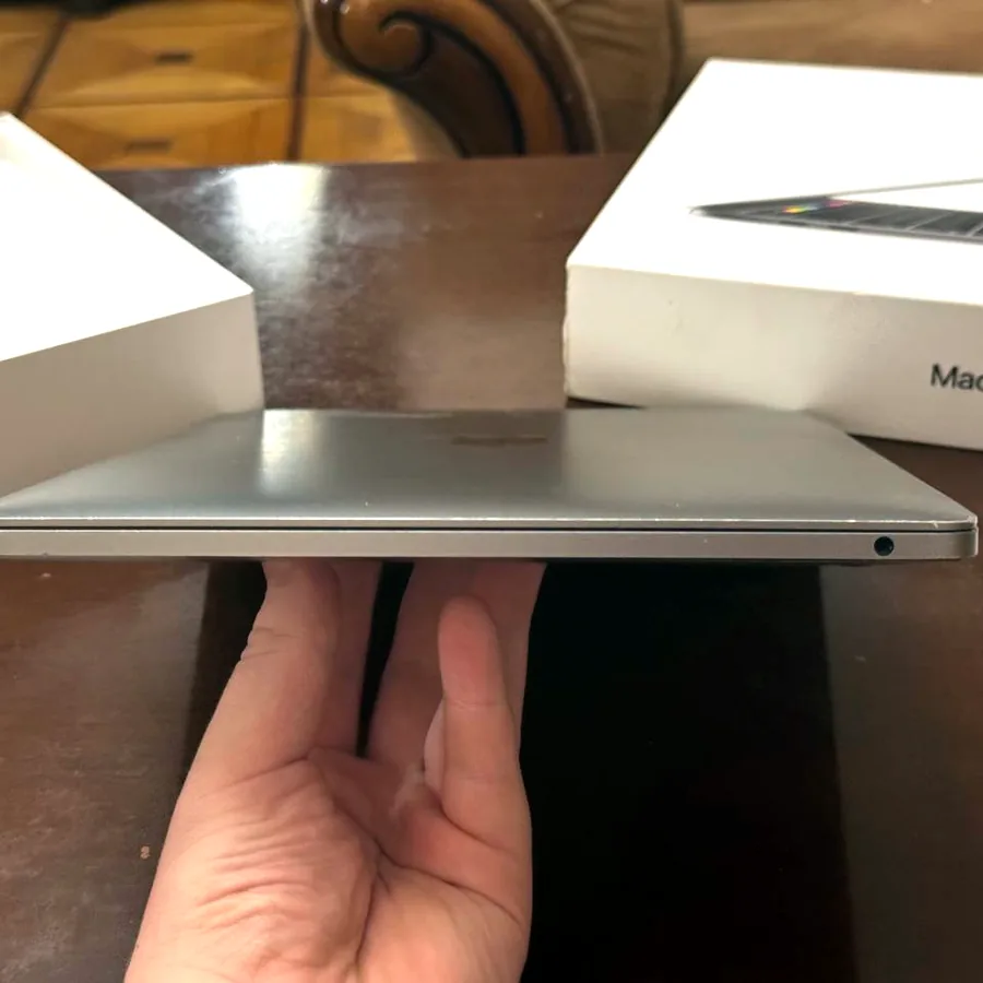 MacBook Pro 13 2019, Intel Core i5, 8GB, 128GB SSD