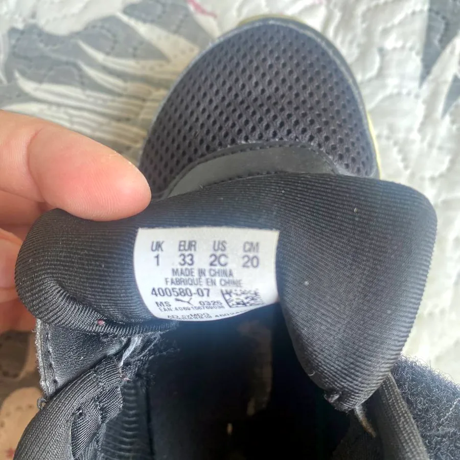 Кроссовки PUMA и Adidas, резиновые сапоги