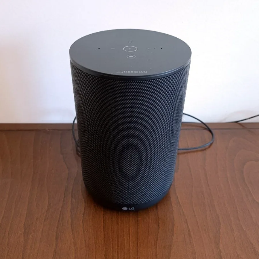 Умная колонка LG XBOOM WK7Y с Алисой