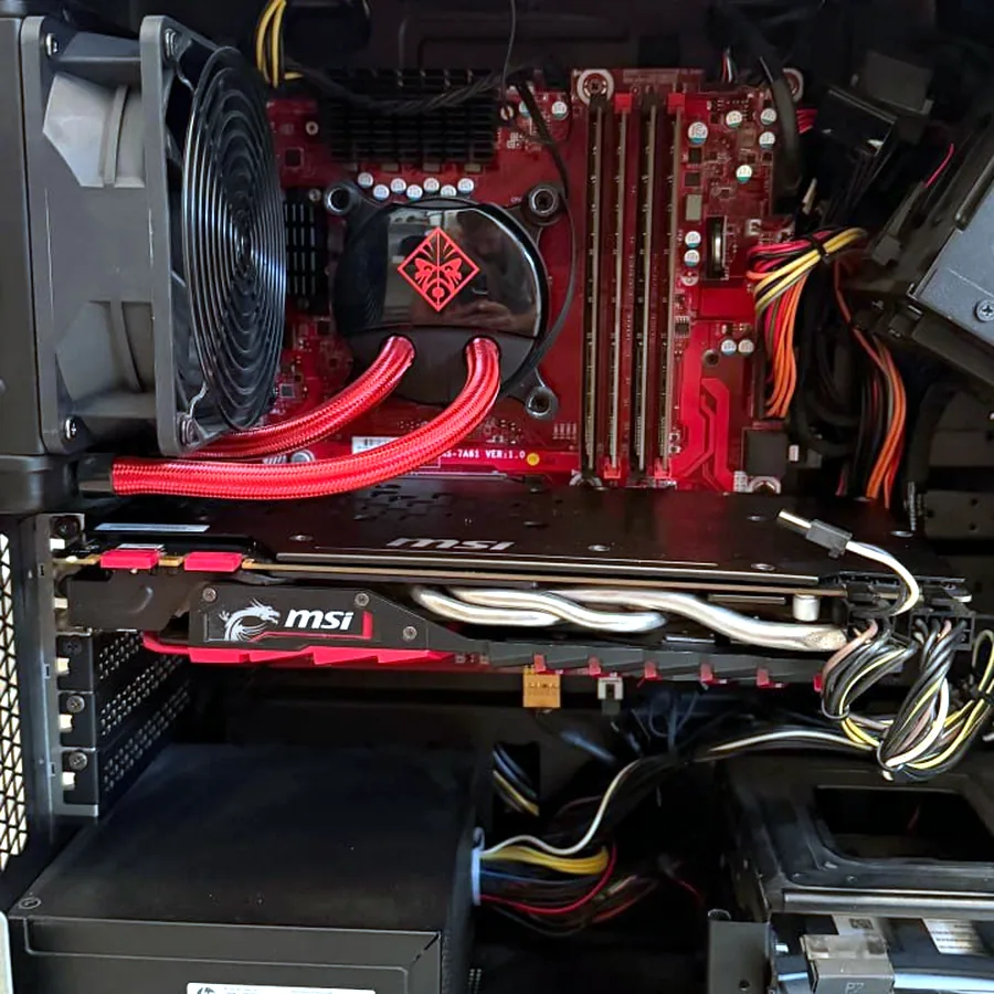 HP OMEN 880 Gaming PC, i7-7700K, GTX 1080