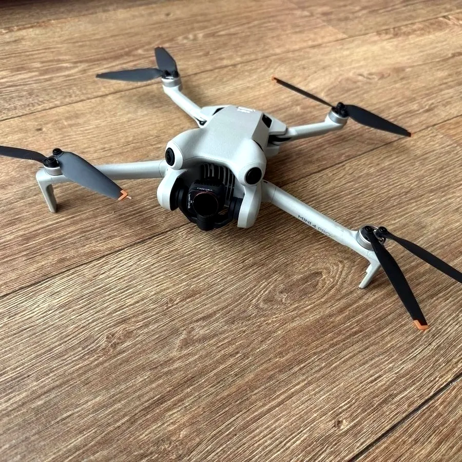 DJI Mini 4 Pro Fly More Combo Plus с RC 2