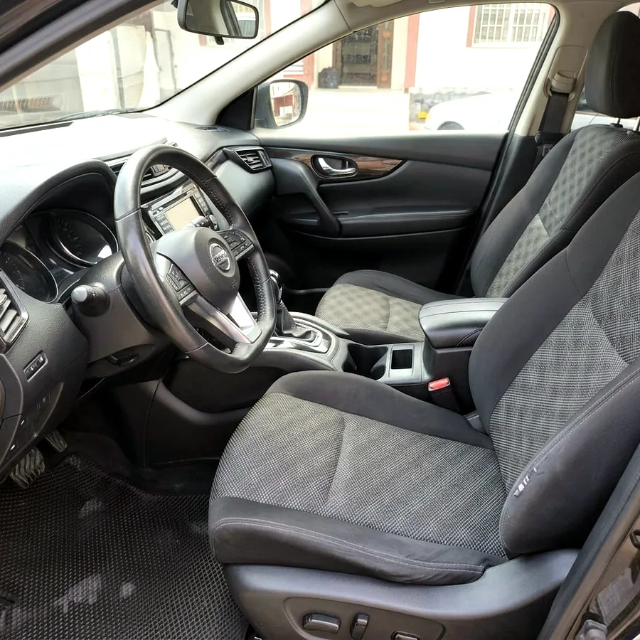 Nissan Rogue Sport SV 2017, пробег 104 443 мили