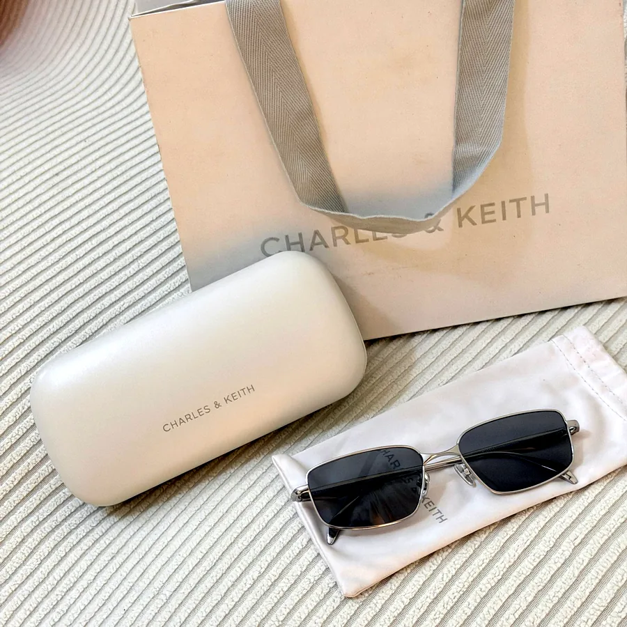 Солнечные очки Charles&Keith, новые