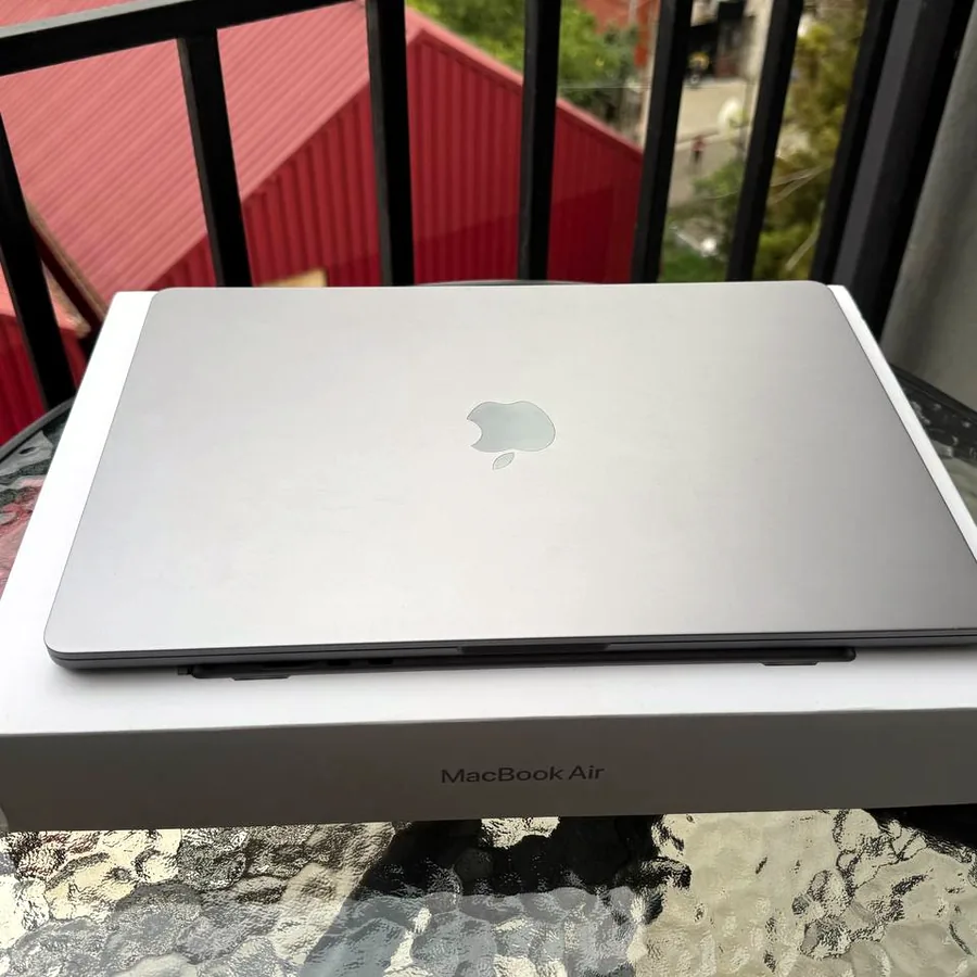 MacBook Air 15 M2 2023, отличное состояние
