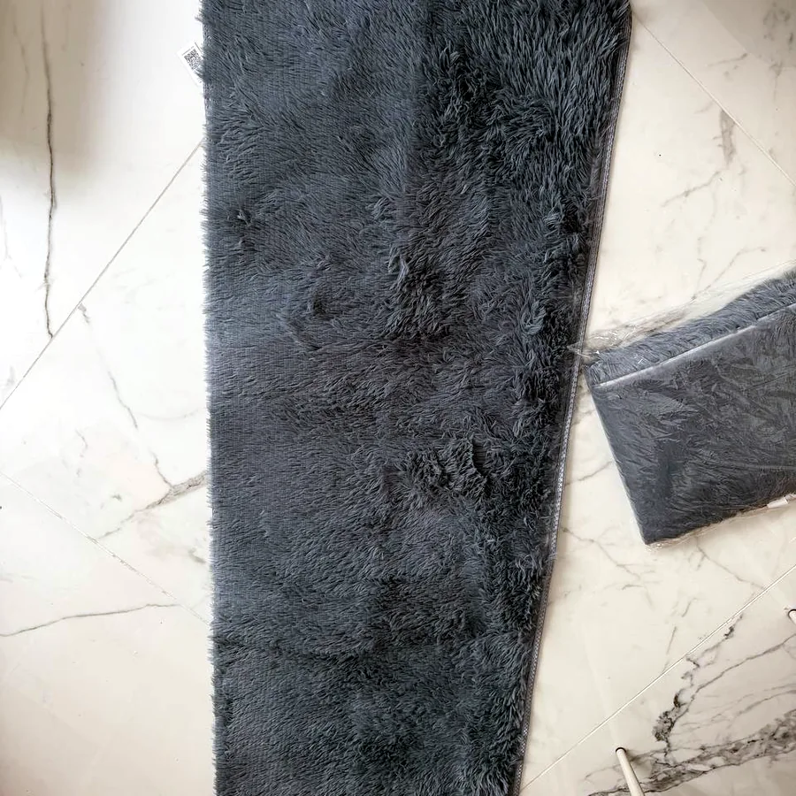 Два новых коврика 59x160 см