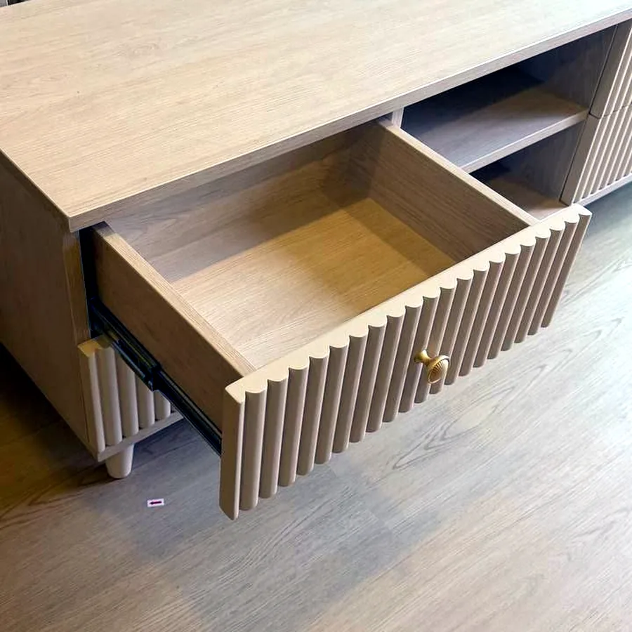 Тумба под телевизор 130x40 см, новая