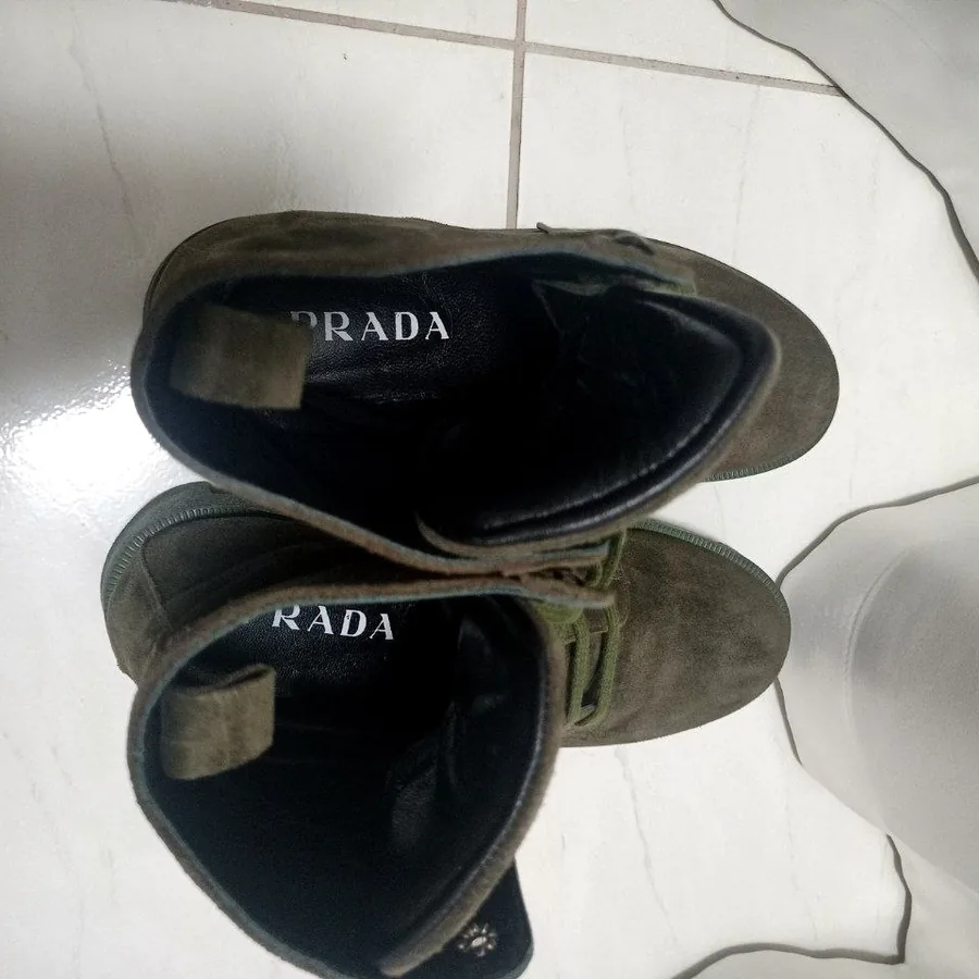 Prada Suede Lace-Up Combat Boots, размер 39