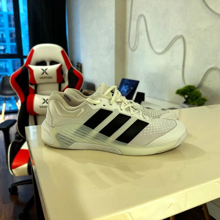 Кроссовки Adidas