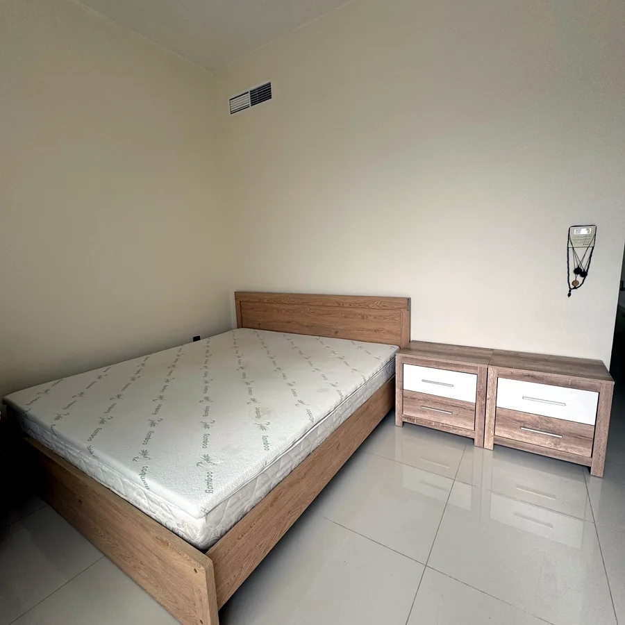 Кровать King Size 180×200 с тумбами и матрасом