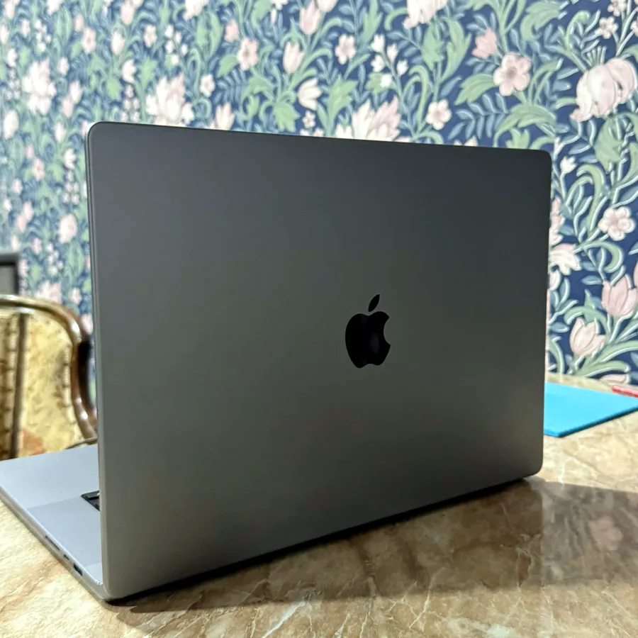 MacBook Pro 16 (2021) M1 Pro, Space Gray