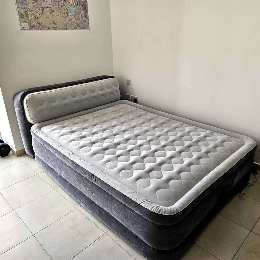 Надувная кровать Intex Ultra Plush с насосом