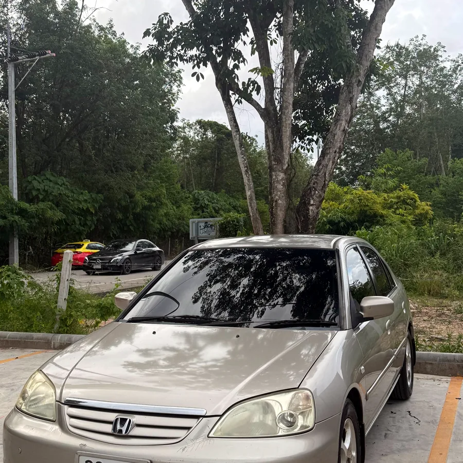 Honda Civic 2001, пробег 298 000 км