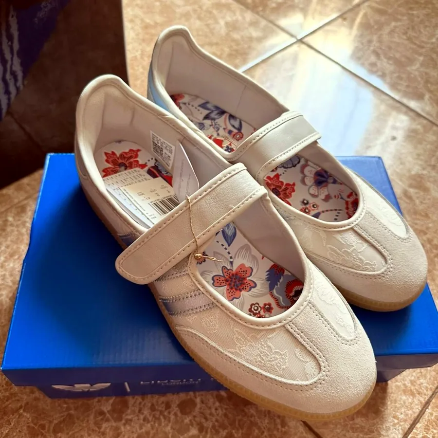 Кроссовки Adidas Samba Jane London, размер 43