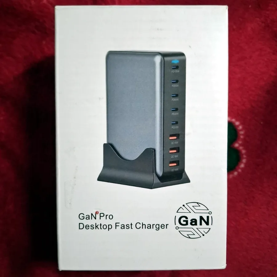 GaN Pro Desktop Fast Charger 440W