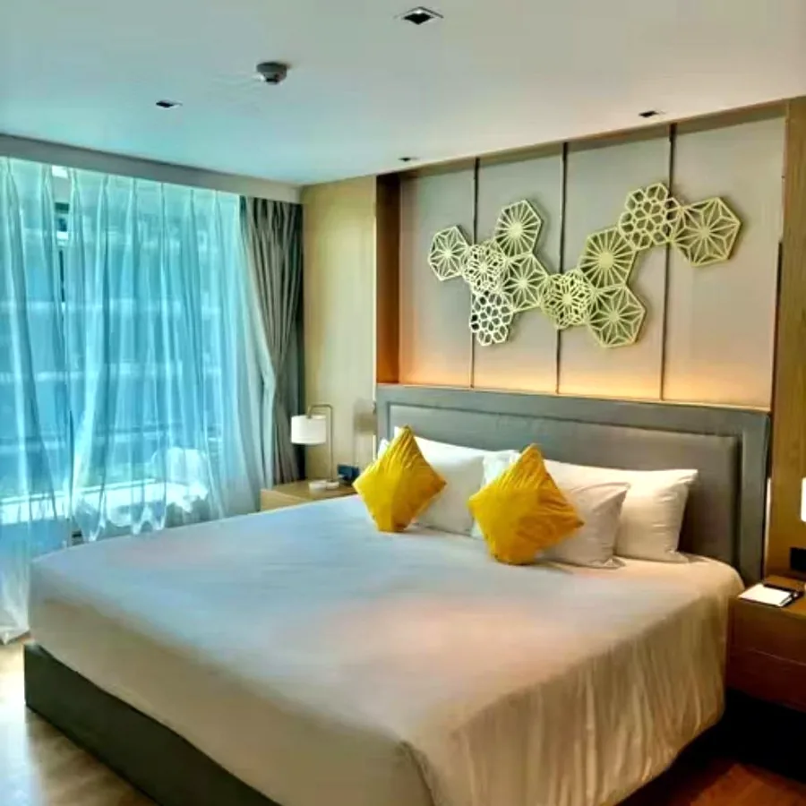 Wyndham La Vita, Най Харн