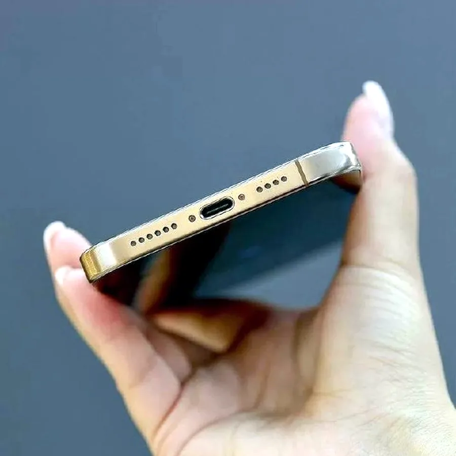 iPhone 16 Pro Max, 256 ГБ, батарея 87%