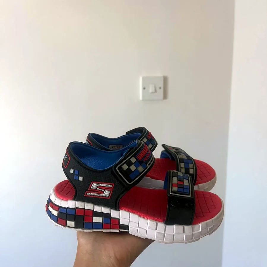 Сандали Skechers, идеальное состояние