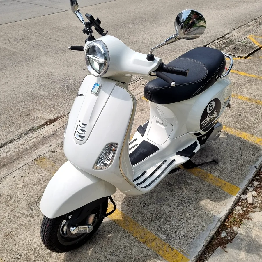 Vespa LX 125 White 2023, пробег 8700 км