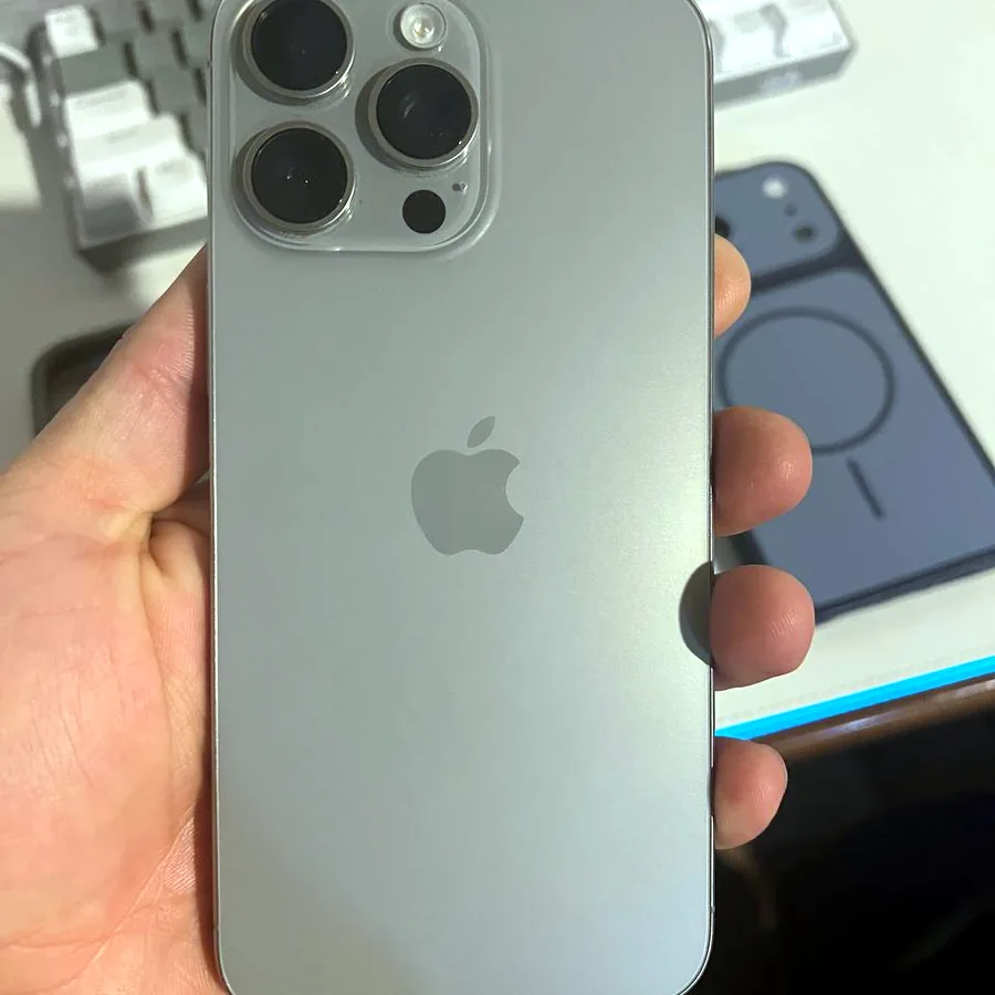 iPhone 15 Pro Max Natural Titanium 256 GB
