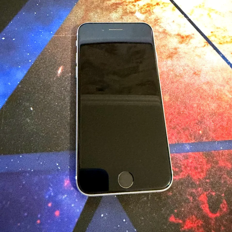 iPhone SE 2020, 128 GB, батарея 78%