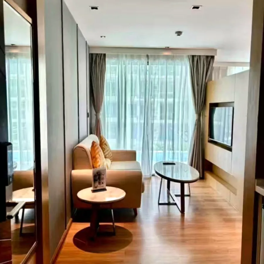 Wyndham La Vita, Най Харн