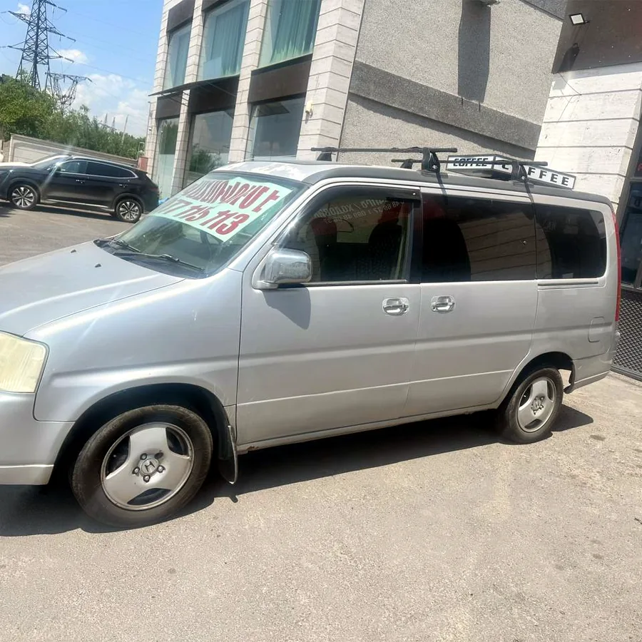 Honda Stepwgn 1999, 8 мест, пробег 250 000 км