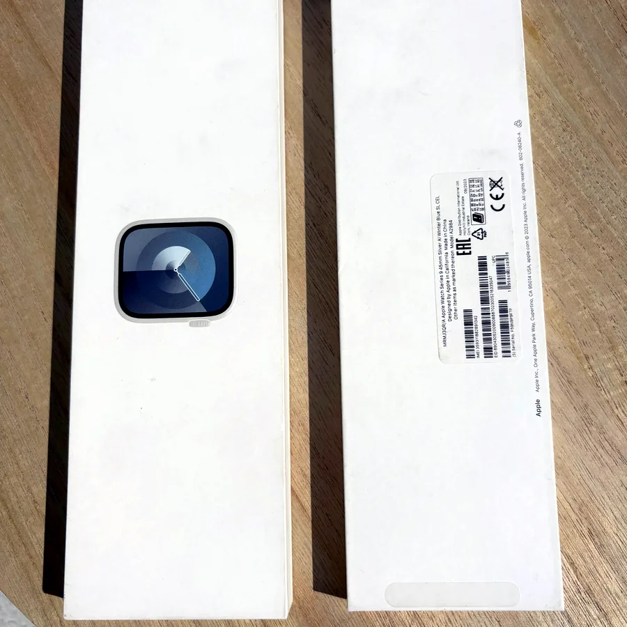 Коробка от Apple Watch Series 9 45 mm