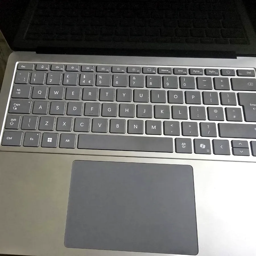 Microsoft Surface Laptop 7, на запчасти
